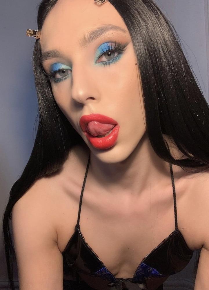 25P Makeup fetish 72