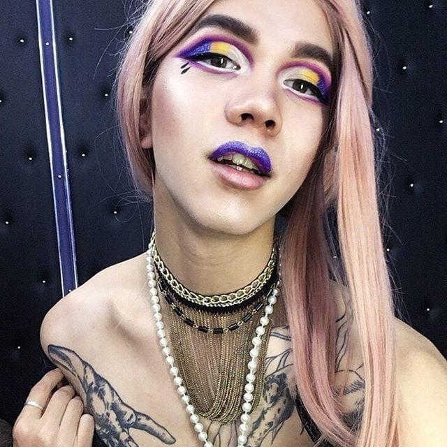 25P Makeup fetish 72
