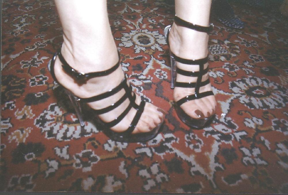 25P Devine Feet of your Mistress!!