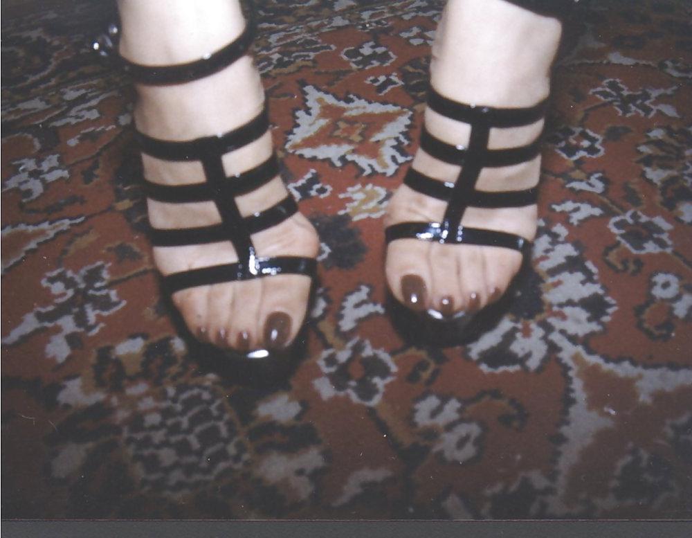 25P Devine Feet of your Mistress!!