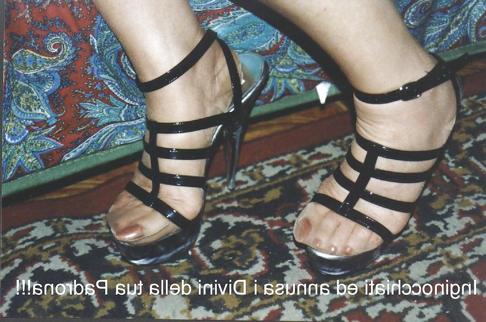 25P Devine Feet of your Mistress!!