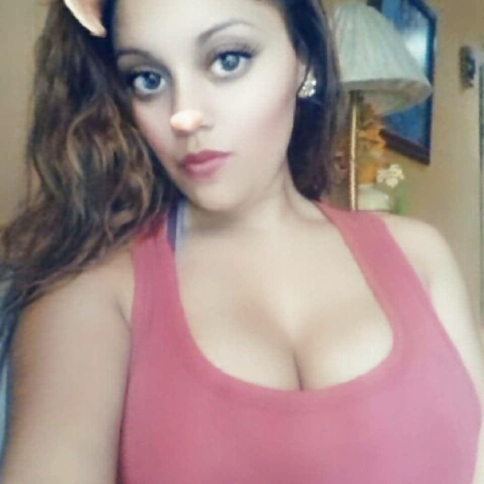 25P Tits, Tits, Tits and sexy Cleavage 24