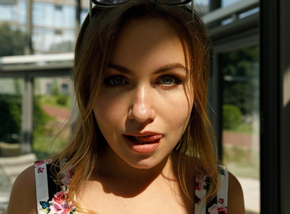 25P Gorgeous Babe Valeri - Pt.2