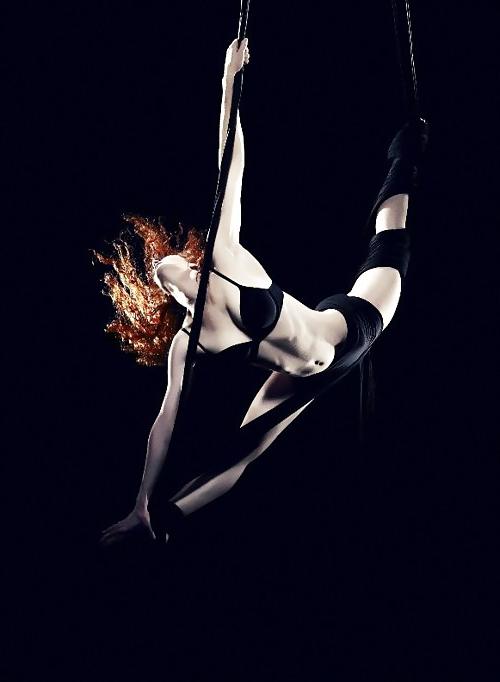 9P Dancing with the air...