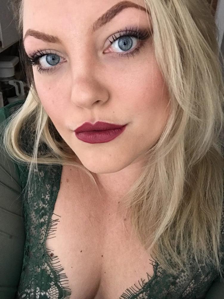 25P GORGEOUS Lips, Hips, Thighs, and Eyes - 1
