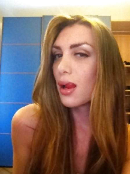 11P Gorgeous Amateur Tgirl
