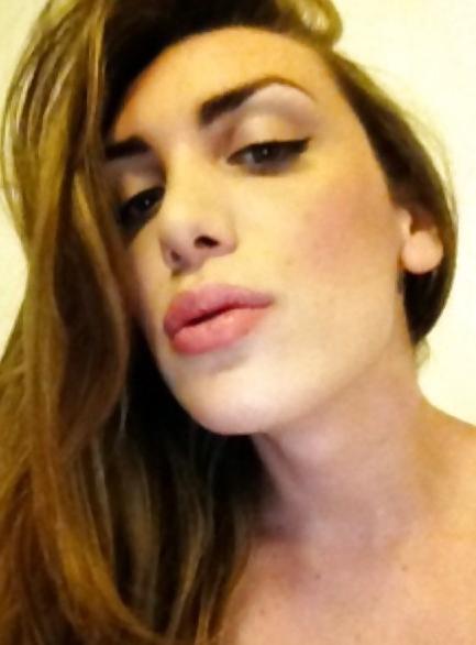 11P Gorgeous Amateur Tgirl