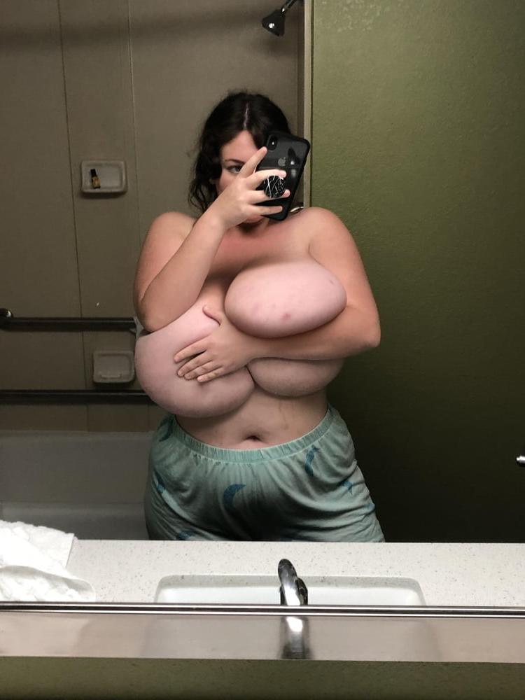 25P Wish She Was My neighbor!!!