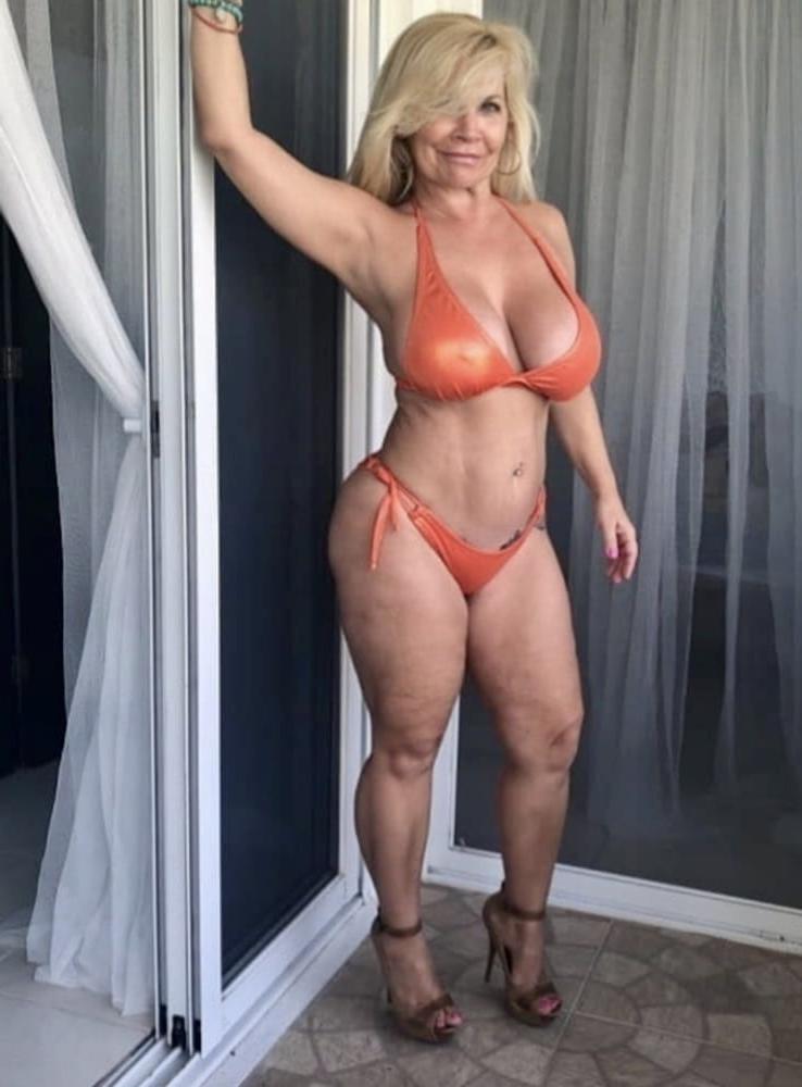 24P Sexy Grandma Spread her Legs 10