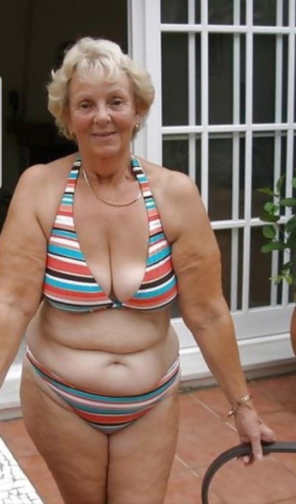 24P Sexy Grandma Spread her Legs 10