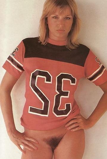 25P Retro Cuties - Vol. 107