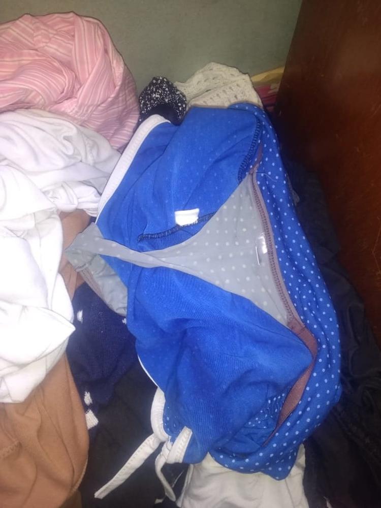 25P My mature neighbor's panties