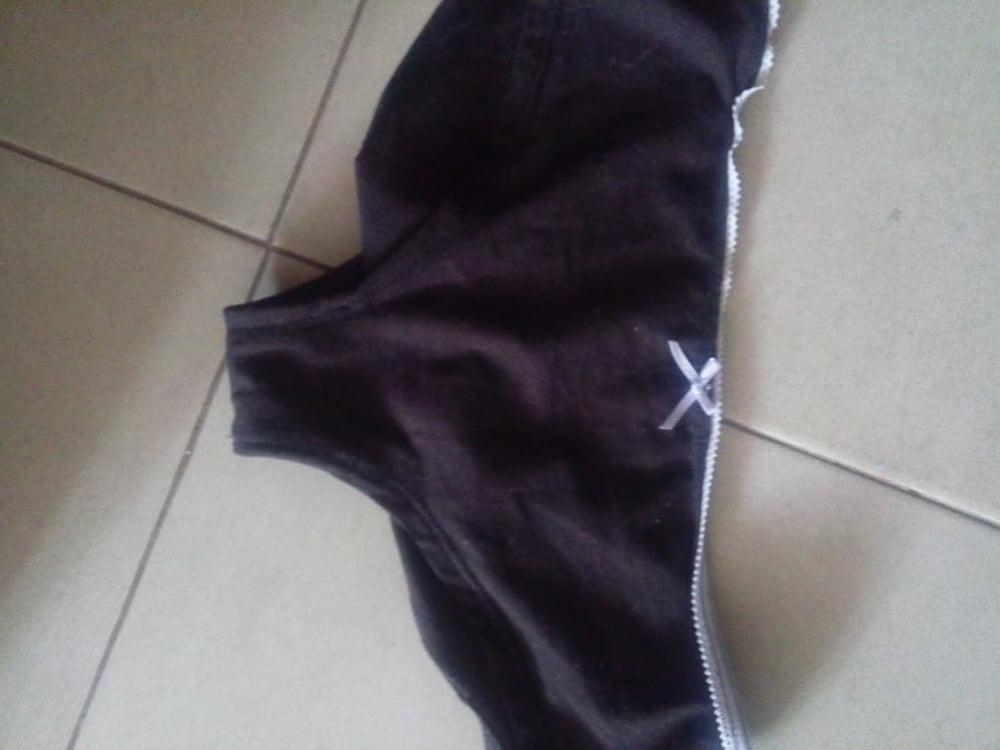 25P My mature neighbor's panties