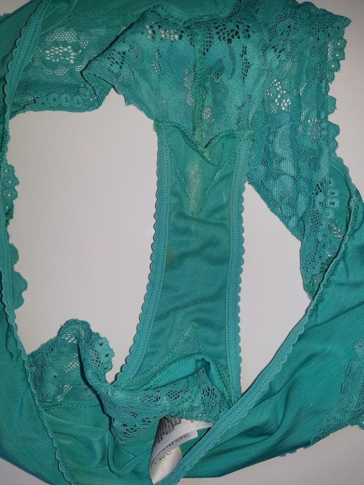 25P My mature neighbor's panties