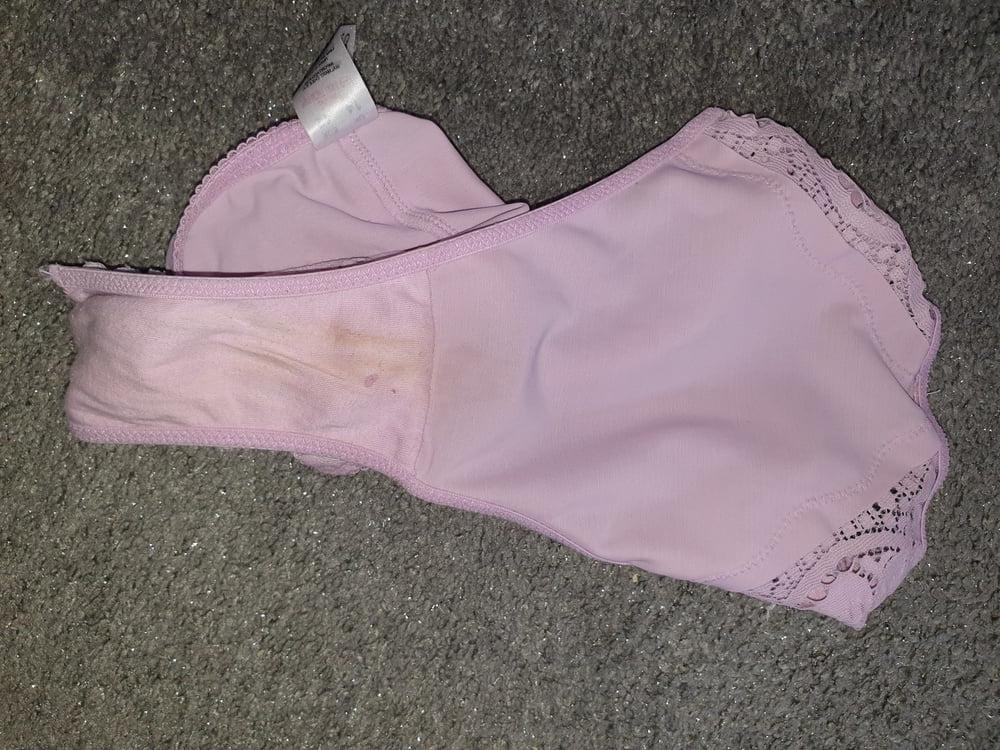 25P My mature neighbor's panties