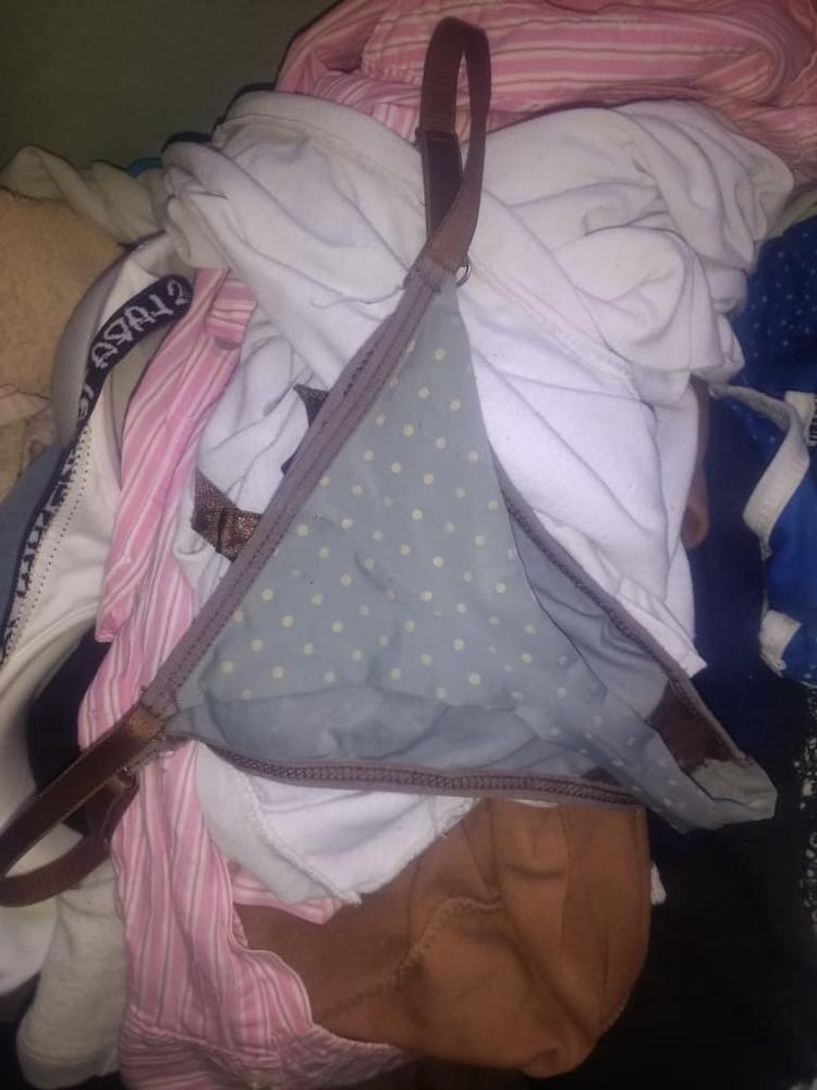 25P My mature neighbor's panties