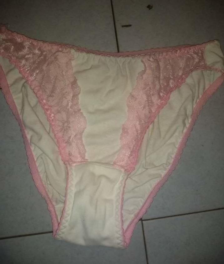 25P My mature neighbor's panties
