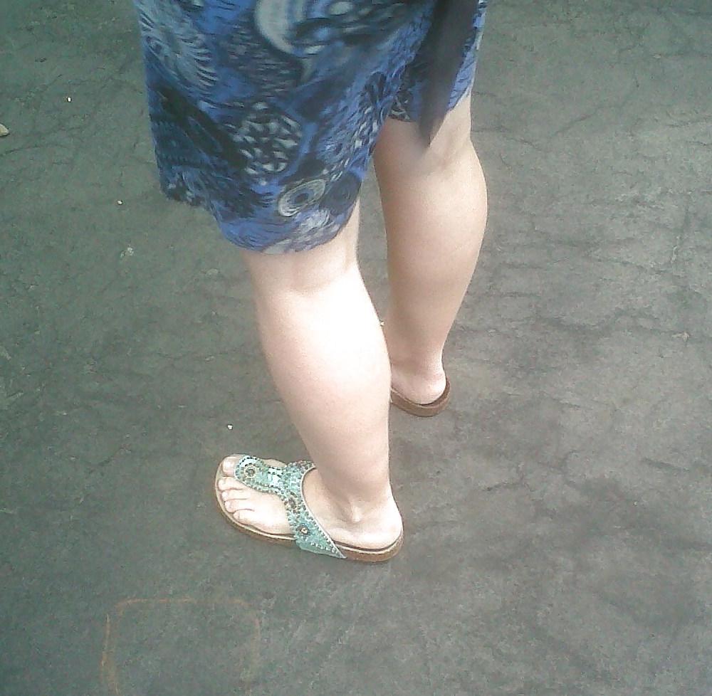 18P Collection of my voyeur feet pics