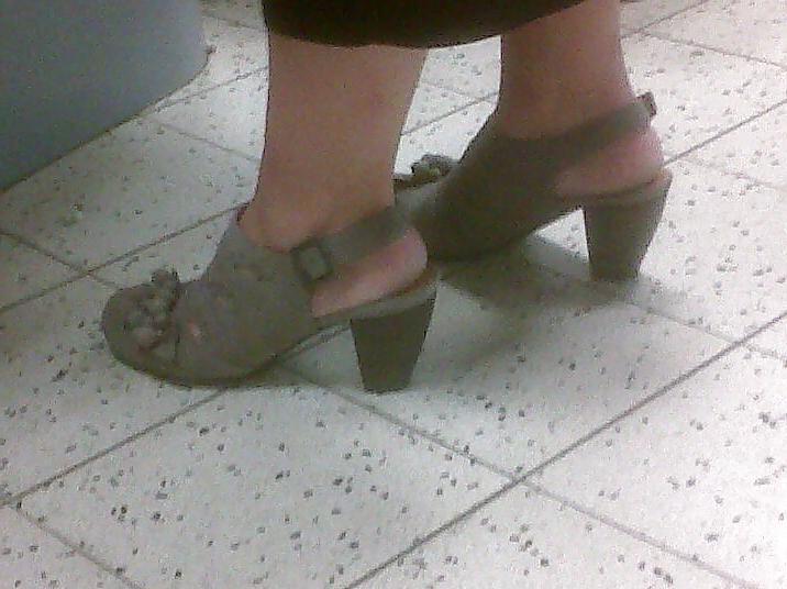 18P Collection of my voyeur feet pics