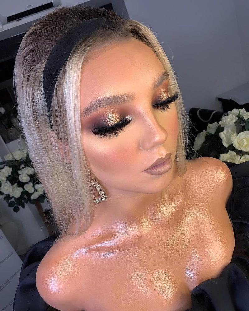 25P Makeup fetish 71