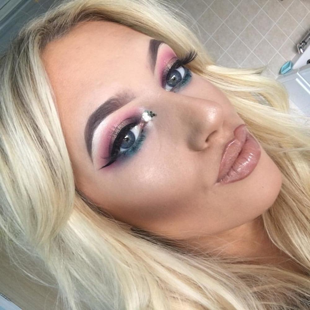 25P Makeup fetish 71