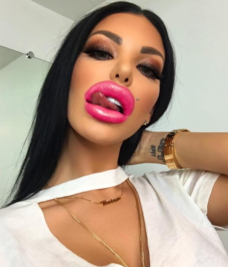 25P Makeup fetish 70