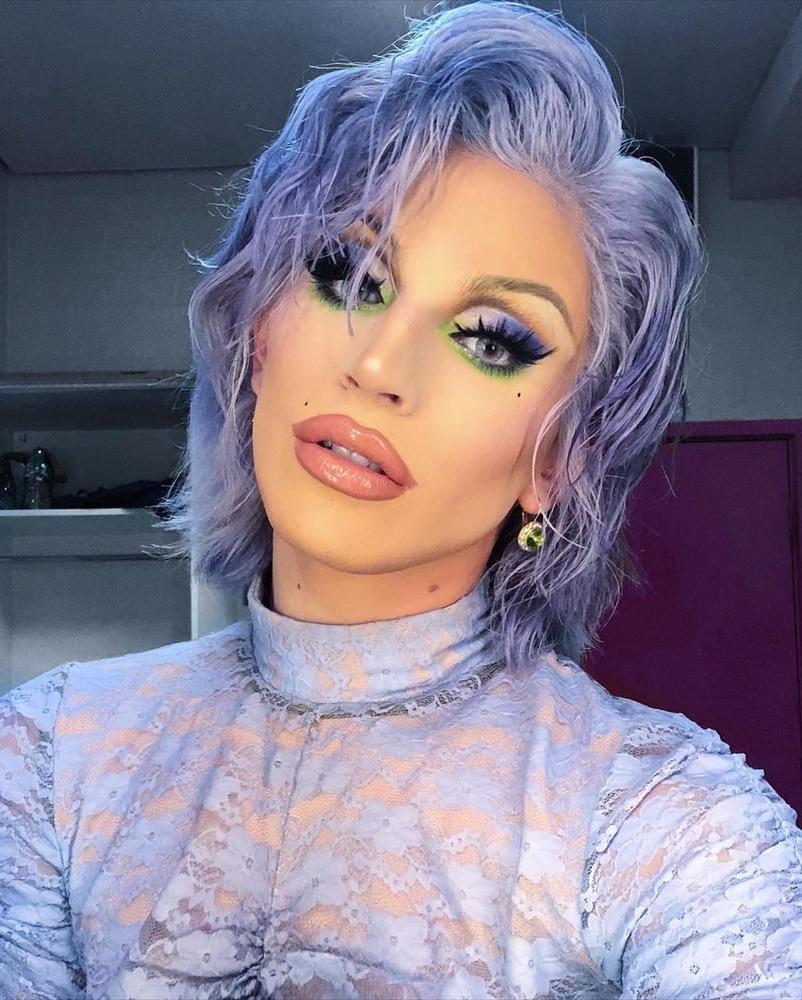 25P Makeup fetish 70