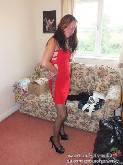 25P Lady in Red