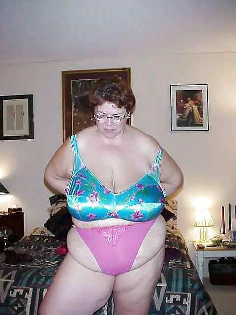 25P Mature BBW Grannies