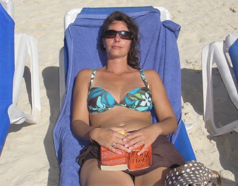 25P Gorgeous Mature Ladies 17