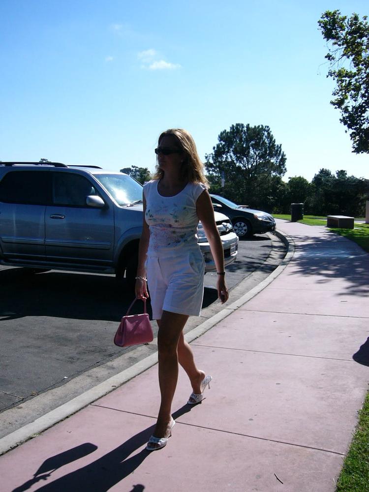 25P Classy MILF