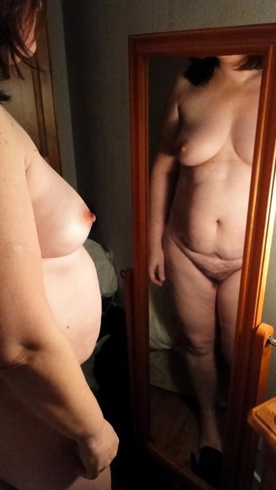 25P Housewives Nude or Just Naughty 2