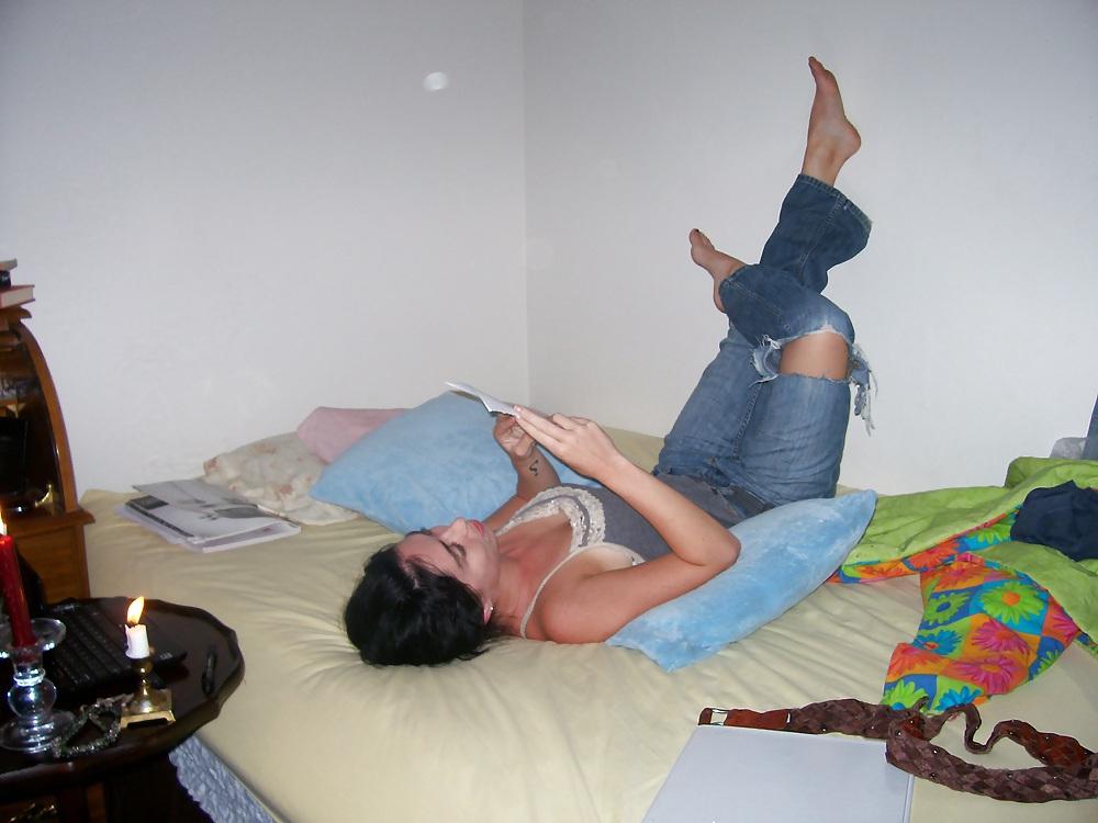 25P Nerdy College Teen. Candid.