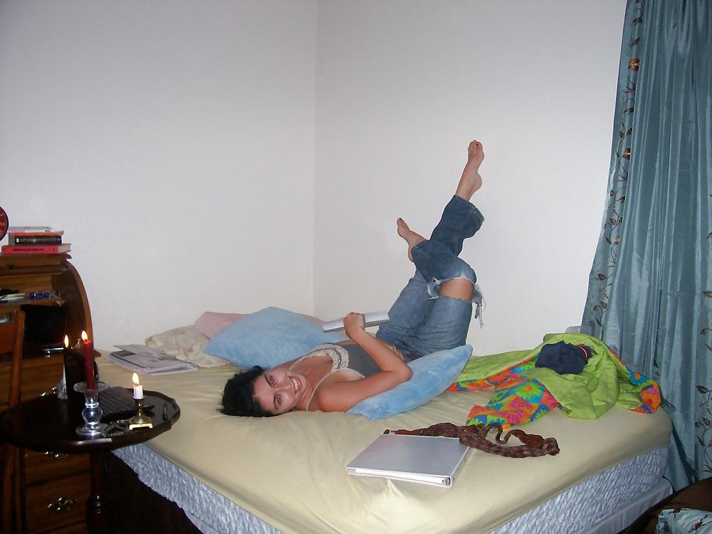 25P Nerdy College Teen. Candid.