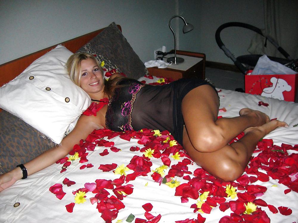 12P VENEZUELAN HOTTIE THAT MAKES MY WIFE ORGASM!