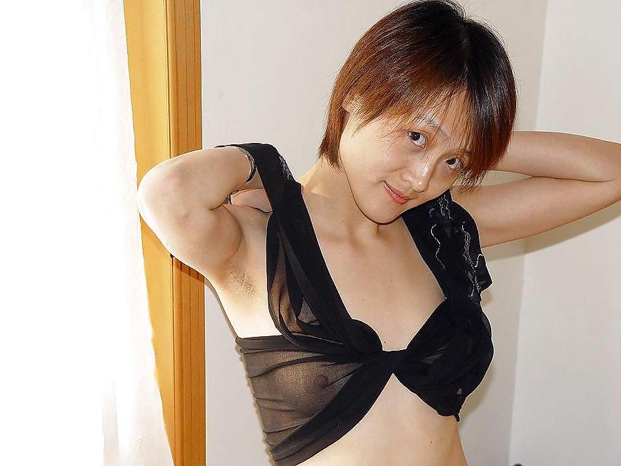 25P ASIAN TEENS SEE TROUGH