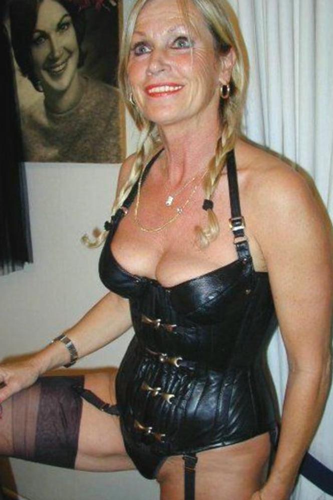 20P grannies  in underwear