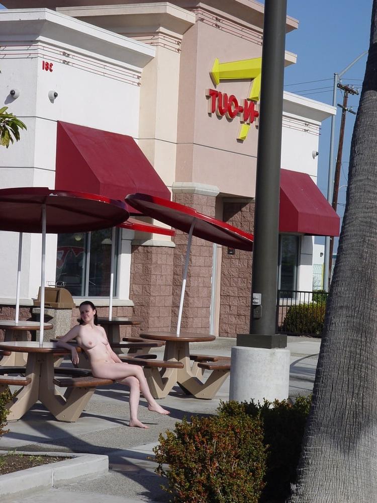 25P Nude in Public 06