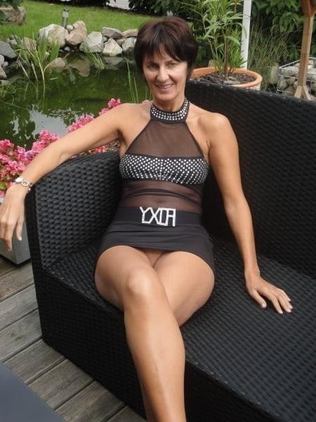 25P Gorgeous Mature Ladies 13