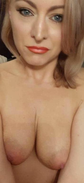 25P Gorgeous Mature Ladies 13