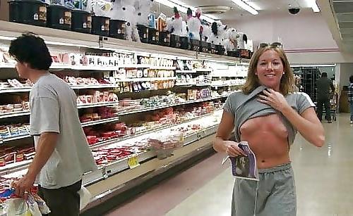 25P Flashing In Public