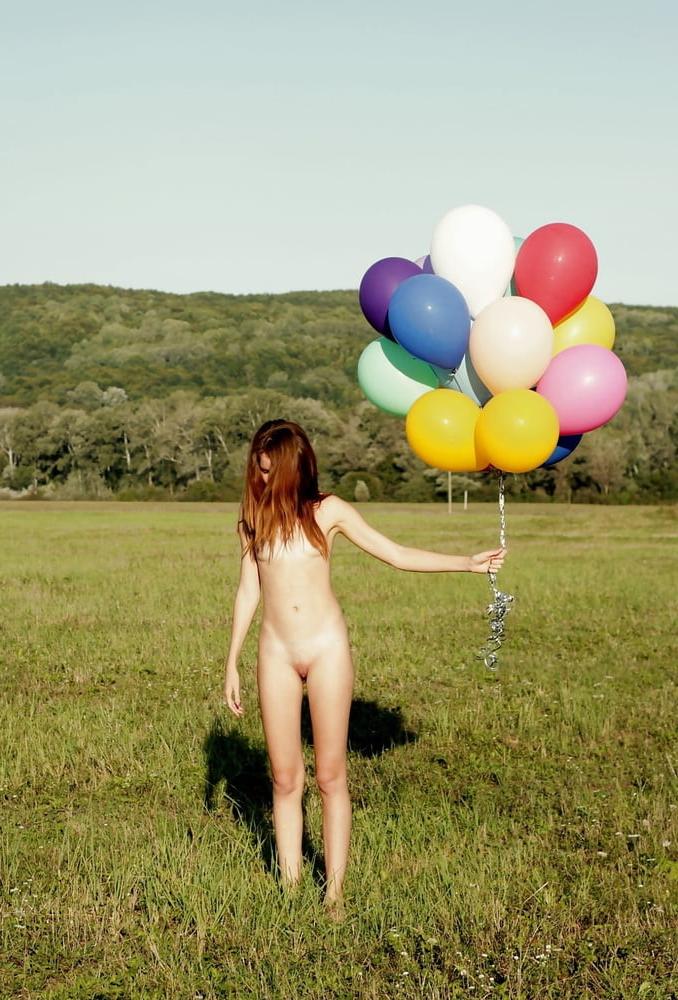 25P 99 Not Quite Red Balloons 3