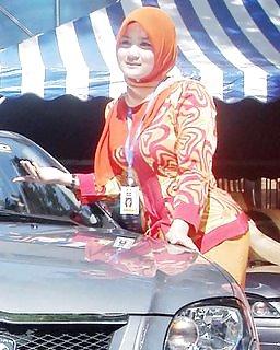 25P Hijab Asian Indo Girls III