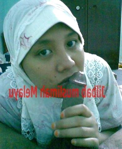 25P Hijab Asian Indo Girls III