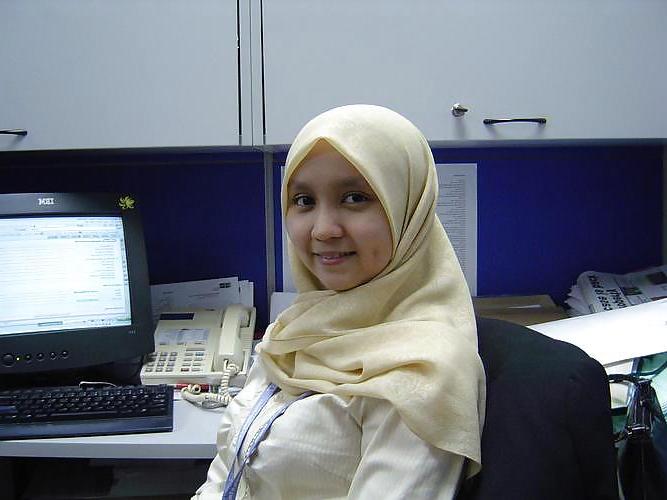 25P Hijab Asian Indo Girls III