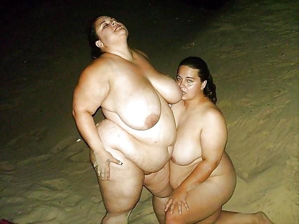 20P REAL BBW Lesbian Couple On The Beach
