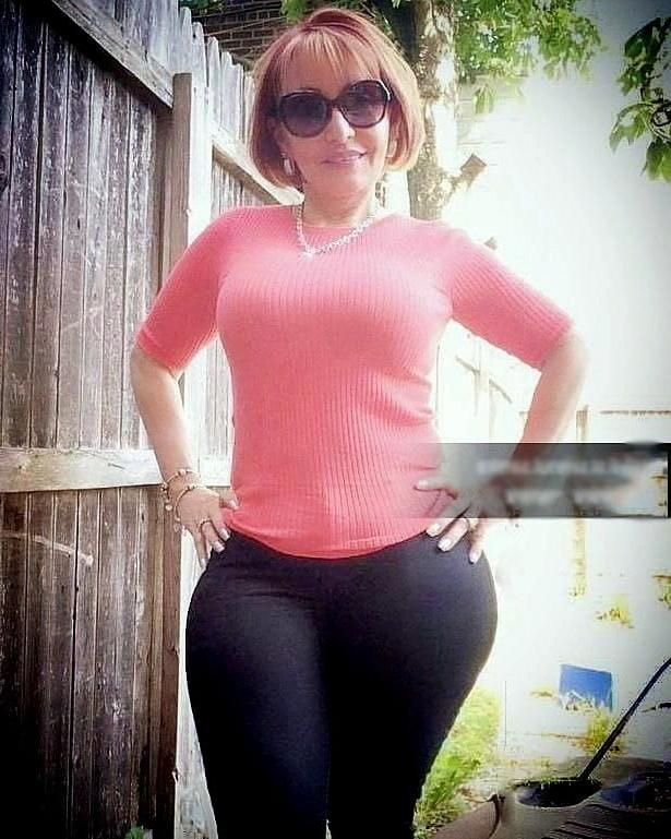25P Gorgeous Mature Ladies 15