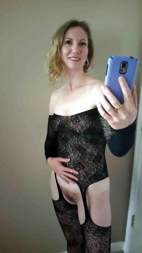 22P Gorgeous Mature Ladies 11