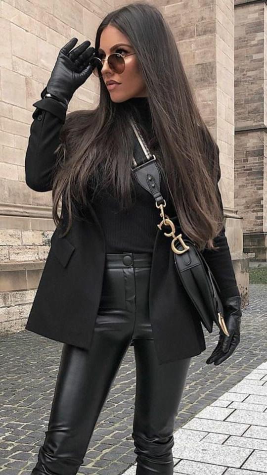 25P Classy Ladys in Leather Outfits 1 - by Redbull18