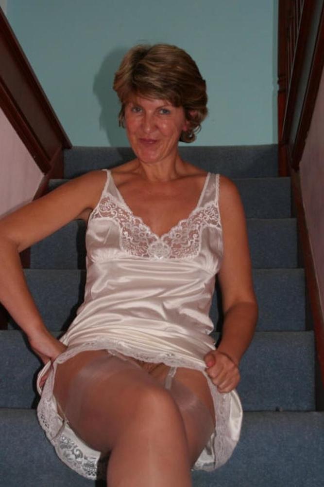 25P Satin slips and Petticoat 1